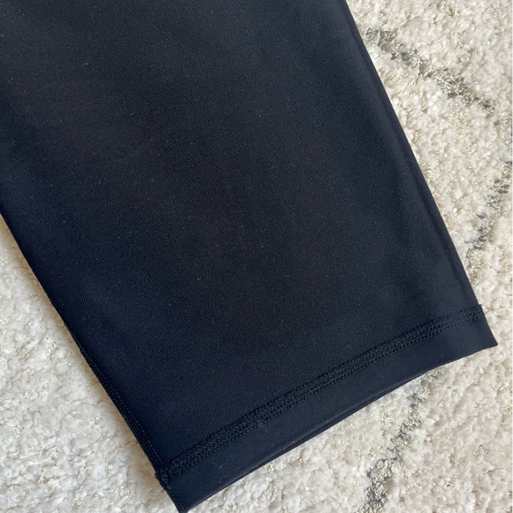 Lululemon Reversible Yoga Shorts (Size 6) - Picture 5 of 16